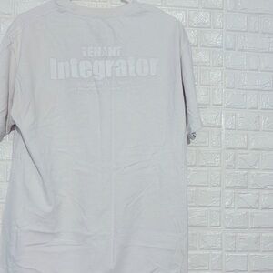 It’s used few times but trying to get rid of clothes